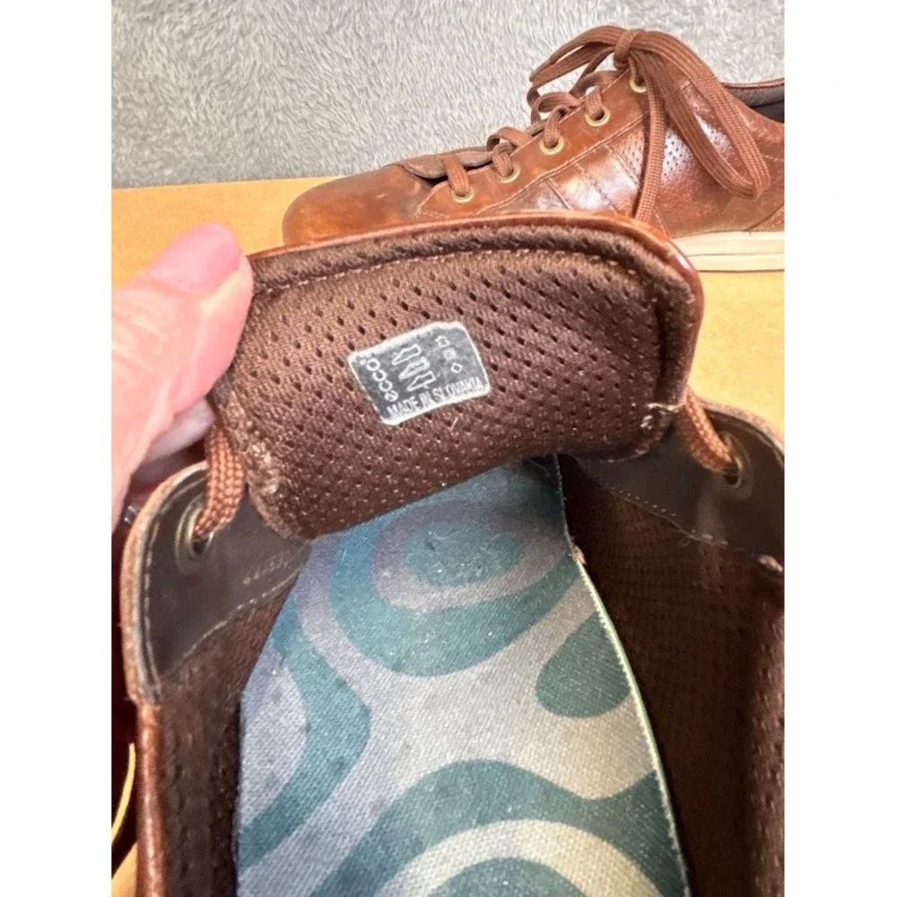 ECCO Mens Brown Leather Perforated Low Top Lace Up Sneakers Shoes Mens Size 10.5